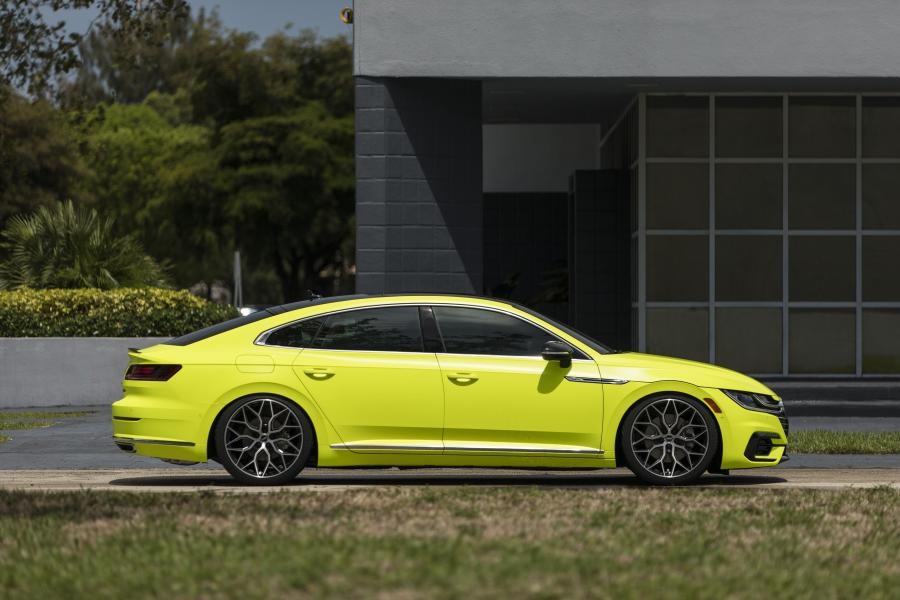  Volkswagen Arteon R-Line Highlight Concept 2018 года  (фото 9 из 10)